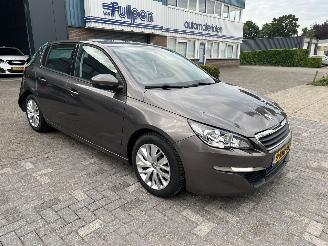 Peugeot 308 1.2E THP BLEU LEASE picture 9