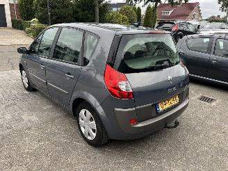 Renault Scenic 1.6-16V Privilège Comfort picture 5