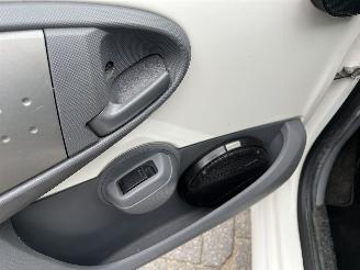 Toyota Aygo 1.0  NOW 3-drs picture 11