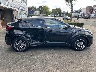 Toyota CH-R 2.0 Hybrid Executive picture 6