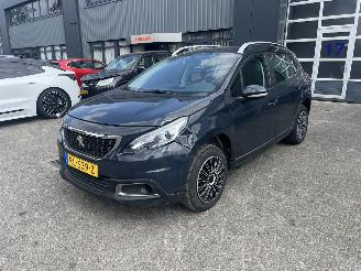 skadebil auto Peugeot 2008 1.2 PURETECH BLUE LION 2018/1