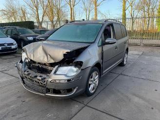 Coche siniestrado Volkswagen Touran Touran (1T1/T2), MPV, 2003 / 2010 1.4 16V TSI 140 2010/6