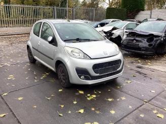 Peugeot 107 107, Hatchback, 2005 / 2014 1.0 12V picture 2
