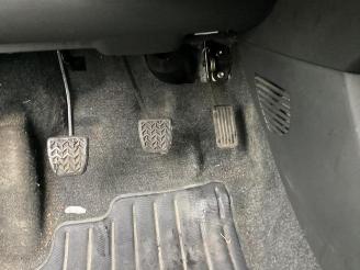 Peugeot 107 107, Hatchback, 2005 / 2014 1.0 12V picture 16