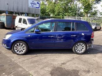 Opel Zafira Zafira (M75), MPV, 2005 / 2015 2.2 16V Direct Ecotec picture 2