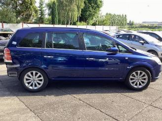 Opel Zafira Zafira (M75), MPV, 2005 / 2015 2.2 16V Direct Ecotec picture 6