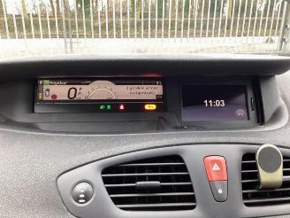 Renault Scenic Scenic III (JZ), MPV, 2009 / 2016 2.0 16V CVT picture 17