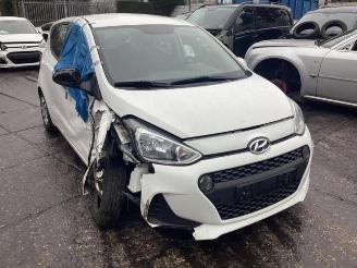 Schadeauto Hyundai I-10 i10 (B5), Hatchback, 2013 / 2019 1.0 12V 2018/11