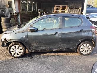 Peugeot 108 108, Hatchback, 2014 1.0 12V VVT-i picture 9