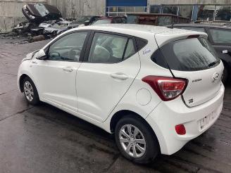Hyundai I-10 i10 (B5), Hatchback, 2013 / 2019 1.0 12V picture 3