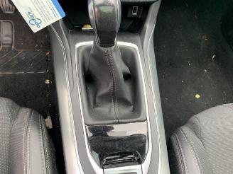Peugeot 308 308 (L3/L8/LB/LH/LP), Hatchback 5-drs, 2013 / 2021 1.2 12V e-THP PureTech 110 picture 23