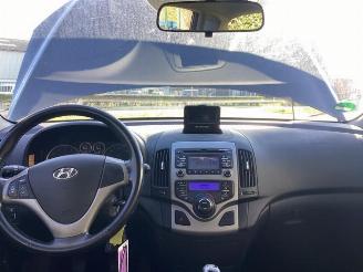 Hyundai I-30 i30 (FD), Hatchback, 2007 / 2011 1.4 CVVT 16V picture 17