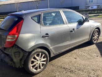 Hyundai I-30 i30 (FD), Hatchback, 2007 / 2011 1.4 CVVT 16V picture 3