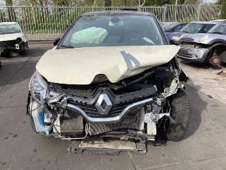 uszkodzony samochody osobowe Renault Captur Captur I (2R), SUV, 2013 1.2 TCE 16V EDC 2015/1