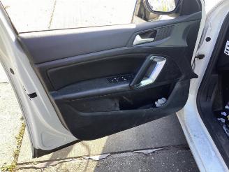 Peugeot 308 308 SW (L4/L9/LC/LJ/LR), Combi 5-drs, 2014 / 2021 1.6 BlueHDi 120 picture 19