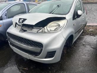 Vrakbiler auto Peugeot 107 107, Hatchback, 2005 / 2014 1.0 12V 2010/7