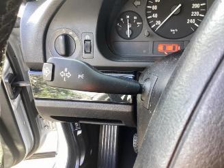 BMW 5-serie 5 serie Touring (E39), Combi, 1996 / 2004 520i 24V picture 32