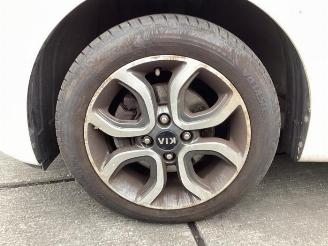 Kia Picanto Picanto (JA), Hatchback, 2017 1.0 12V picture 3