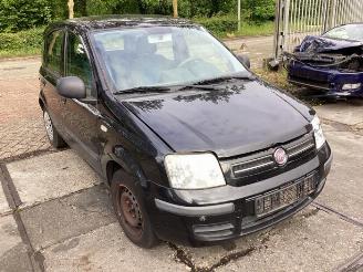 Vrakbiler auto Fiat Panda Panda (169), Hatchback, 2003 / 2013 1.2, Classic 2010/4