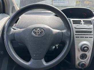 Toyota Yaris Yaris II (P9), Hatchback, 2005 / 2014 1.0 12V VVT-i picture 19