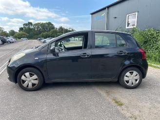 Toyota Yaris Yaris II (P9), Hatchback, 2005 / 2014 1.0 12V VVT-i picture 5