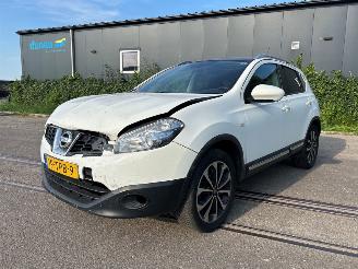 Auto incidentate Nissan Qashqai 1.6 16V SUV  Benzine 1.598cc 86kW (117pk) FWD 2010-11/2014-01 (J10A; J10B) HR16DE 2012/3