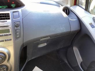 Toyota Yaris Yaris II (P9), Hatchback, 2005 / 2014 1.0 12V VVT-i picture 26