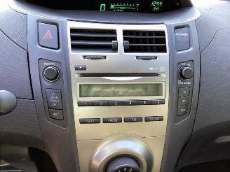 Toyota Yaris Yaris II (P9), Hatchback, 2005 / 2014 1.0 12V VVT-i picture 24