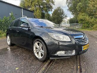 Damaged car Opel Insignia 2.0 turbo Cosmo Opel Insignia Sports Tourer 2010/12