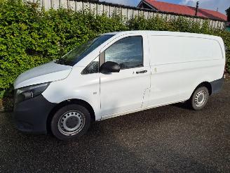 krockskadad bil bedrijf Mercedes Vito 1.6 111 CDi 2018/1