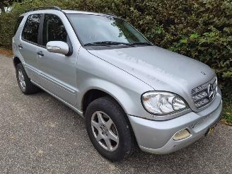 Mercedes M-klasse 270 2.7 CDI 20V picture 3