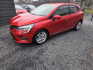 skadebil auto Renault Clio 1.0 TCe Bi-Fuel Zen 2020/8