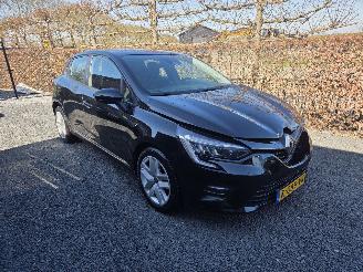 uszkodzony samochody osobowe Renault Clio  2021/3
