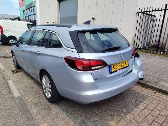 Opel Astra SPORTS TOURER+ picture 3