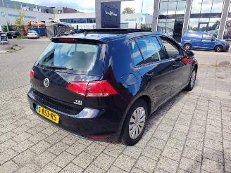 Coche accidentado Volkswagen Golf Panoramadak climatronic 1.2 tsi 2014/6