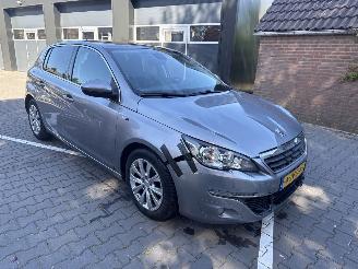 Peugeot 308 1.2 puretech style PANO picture 4