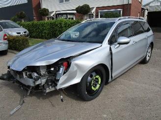 damaged passenger cars Citroën C5 2.0 HDI Euro 6 2015/10