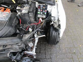 Volkswagen e-Golf  picture 8