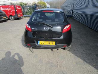 Mazda 2  picture 5