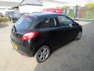Mazda 2  picture 6