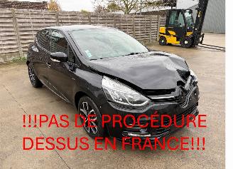 damaged passenger cars Renault Clio 4 2019/2
