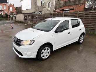 skadebil auto Dacia Sandero 0.9 TCE 90 2016/1