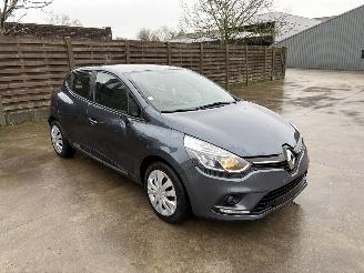 skadebil auto Renault Clio 4 2019/4