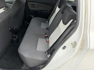 Toyota Yaris 1.0i - 12V picture 14