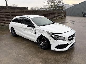 Mercedes Cla-klasse 180 AMG picture 2