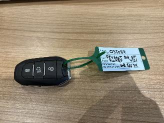 Peugeot 208 GT AUTOMATIC picture 25