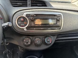 Toyota Yaris 1.0 VVTI - 12V picture 10