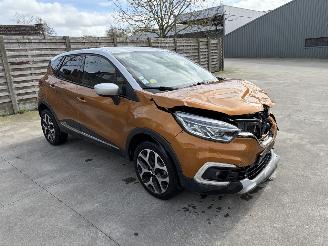 uszkodzony samochody osobowe Renault Captur 1.5 DCI 90 2019/6