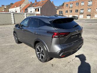 Vaurioauto  passenger cars Nissan Qashqai 3 PHASE 1 1.5i - 16V TURBO HYBRID VC-T 2023/8