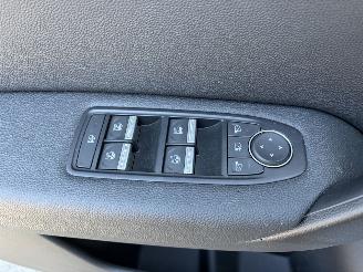 Renault Captur 1.6i - 16V SCE 145 E-TECH picture 15